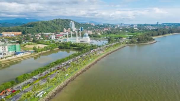 Imágenes Aéreas Hermosa Mezquita Flotante Likas Mezquita Masjid Bandaraya Likas — Vídeos de Stock