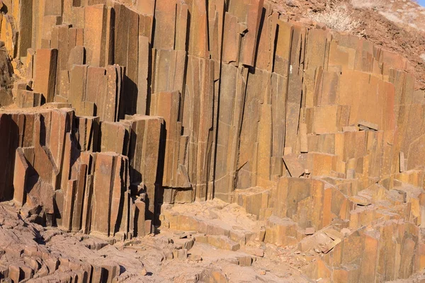 Column shaped volcanic rock formation known as "organ pipes" in Damaraland, Namibia. Like Giant Causeway in Ireland. — Stock Photo, Image