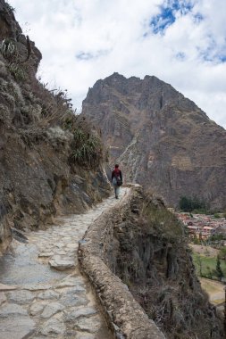 Inca yollar ve Ollantaytambo, kutsal vadi, arkeolojik site keşfetmek Turizm Hedef bölgedeki Cusco, Peru, seyahat. Tatiller ve Güney Amerika Maceraları.