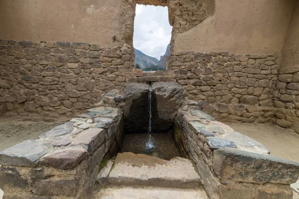 De archeologische site in Ollantaytambo, Inca stad van Heilige vallei, grote reis bestemming in de regio Cuzco, Peru. — Stockfoto