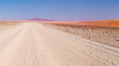 Panorama renkli kum tepeleri ve doğal peyzaj Namib Çölü, Namib Naukluft Milli Parkı, turizm Namibya. Afrika macera seyahat. 