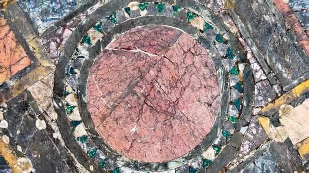 Вращающийся древнеримский мраморный пол, Рим, Италия — стоковое видео