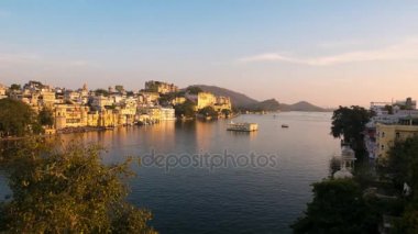 Udaipur Rajasthan Hindistan. Zaman atlamalı yukarıdan gün batımında. Seyahat hedef ve Turizm yerler.