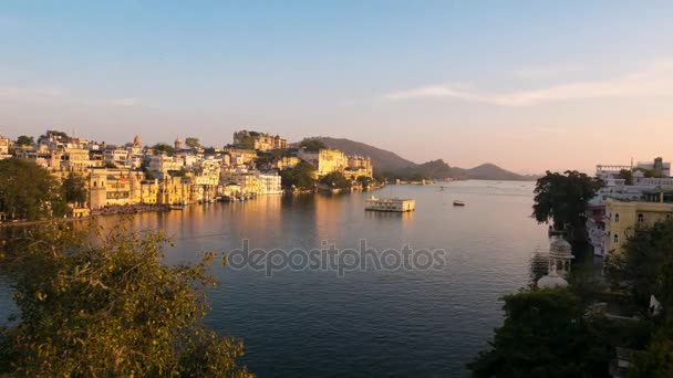 Udaipur Rajasthan India. Time lapse naplemente-ból fenti. Úti cél és a turisztikai látványosságok. — Stock videók