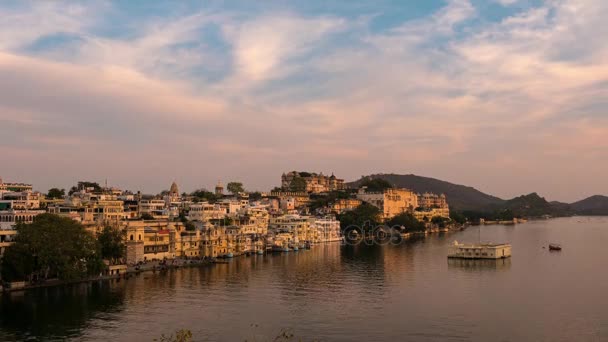 Udaipur Rajasthan India. Time lapse at sunset from above. Travel destination and tourism landmarks. — Stock Video