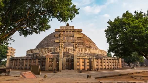 サーンチー インド 2017 時間の経過サーンチー仏塔 マディヤ プラデーシュ州 インド 建物は 宗教の謎は 石に刻まれた古代の仏教 — ストック動画
