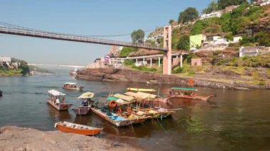 Omkareshwar, Hindistan - Kasım, 2017 yaklaşık: hac kutsal şehre Omkareshwar, Madhya Pradesh, Hindistan. 