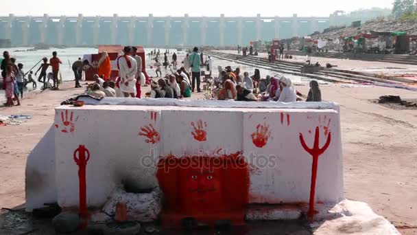 Omkareshwar Indien Circa November 2017 Pilgrimsfärd Till Heliga Staden Omkareshwar — Stockvideo