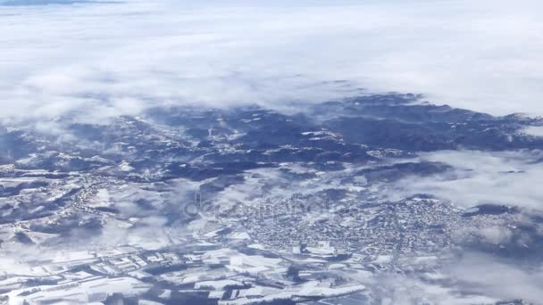 Vista Aérea Desde Avión Volando Sobre Cordillera Con Niebla Niebla — Vídeos de Stock