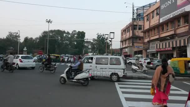 Indore India Circa November 2017 Mensen Autoverkeer Straat Indore Madhya — Stockvideo