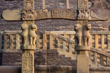 Sanchi Stupa, antik Budist hindu heykel ayrıntıları, din gizem, taş oyma. Seyahat hedef Madhya Pradesh, Hindistan. 