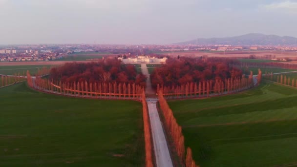 Antenne Überfliegen Der Landschaft Straßengeometrie Von Oben Sonnenuntergangslicht Piemont Italien — Stockvideo