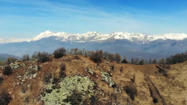 Hava Bahar Şapkalı Kar Dağ Vadi Alplerin Üzerinde Hava Görünümünü — Stok video