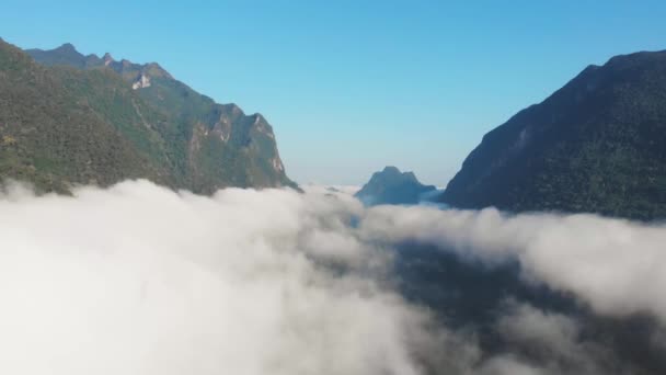 Drone Panorâmico Aéreo Nam River Voando Sobre Névoa Nevoeiro Manhã — Vídeo de Stock