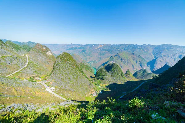 Giang Karst Geoparque Paisagem Montanhosa Vietnã Norte Estrada Sinuosa Paisagens — Fotografia de Stock