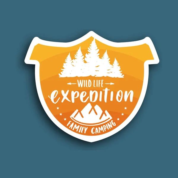 Expedição Selvagem Camping Emblema Aventura Livre Emblema Patch Logotipo — Vetor de Stock