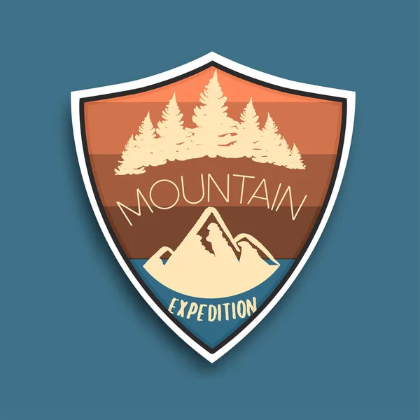 Montanha Emblema Viagem Camping Emblema Aventura Livre Emblema Patch Logotipo — Vetor de Stock