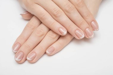 tırnak cilası. Sanat manikür. çok renkli oje. güzel eller. şık renkli çivi