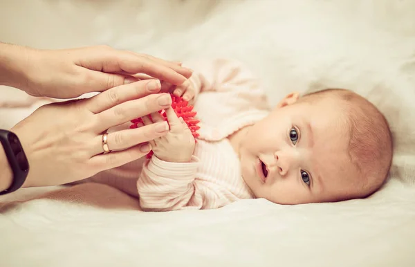 Retrato de um lindo bebê menina criança — Fotografia de Stock