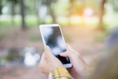 portre efektleri ile smartphone kullanarak el