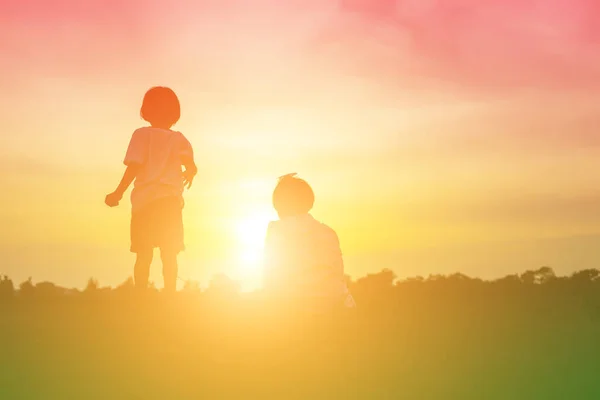 Silhouette Bambino Momenti Della Gioia Del Bambino Sul Tramonto Della — Foto Stock