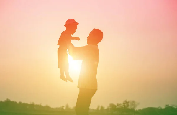 Father Son Having Fun Sunset — Stock Photo, Image