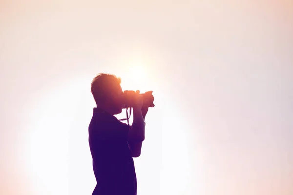 Fotógrafo Silhouette Tomar Una Foto Vista — Foto de Stock