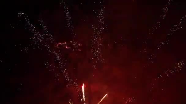 Feliz Año Nuevo 2017 con fuegos artificiales — Vídeo de stock