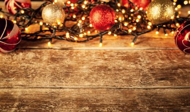 Noel süslemeleri ile kopya alanı.