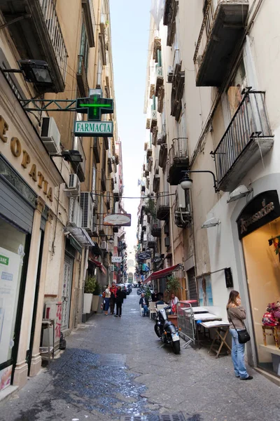 Vico tre Re a Toledo en el Barrio Español de Nápoles . — Foto de Stock