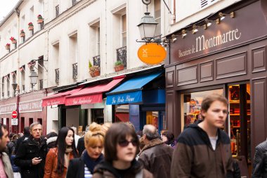 Montmartre bölge ünlü sanat pazarları için.