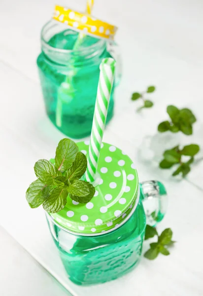 Drink fresh mint with ice. — Stock Photo, Image