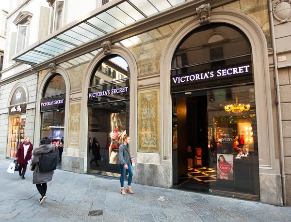 Victoria's Secret Store in Florence, Italy. — Stock Photo, Image