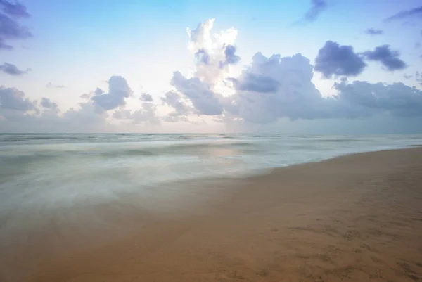 长时间曝光的海滩景观 — 图库照片