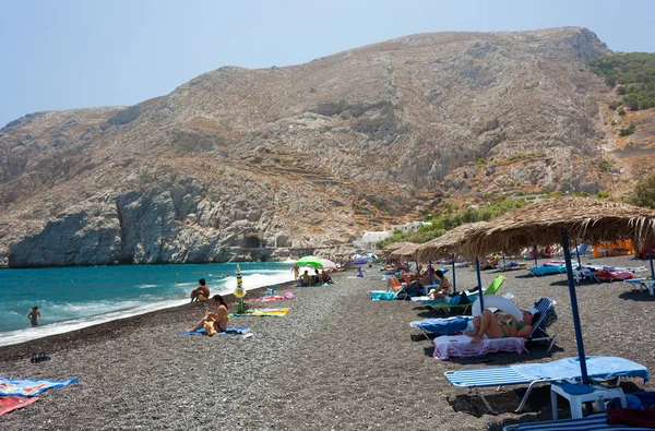 Hermosa playa en Santorini Isalnd . — Foto de Stock