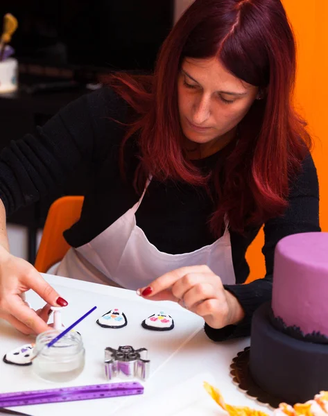 Figures of Halloween with fondant paste or sugar paste. — Stock Photo, Image