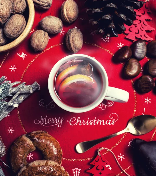 Cup of hot tea on the Christmas table. — Stock Photo, Image