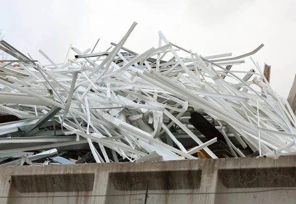 Rottami metallici per il riciclaggio industriale . — Foto Stock