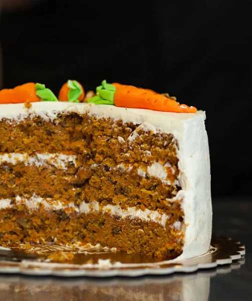 Pastel de zanahoria con glaseado de queso crema — Foto de Stock