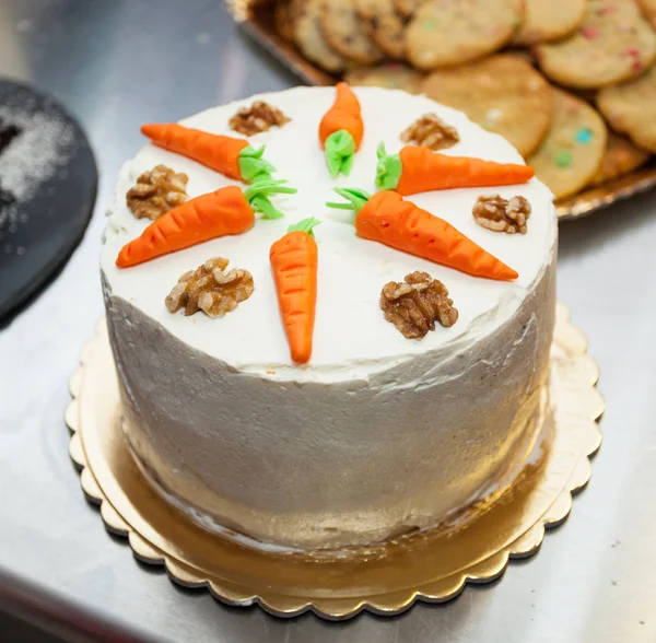 Pastel de zanahoria con glaseado de queso crema —  Fotos de Stock