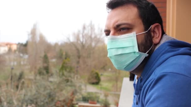 Hombre Con Máscara Cuarentena Covid19 Prevención Del Coronavirus Concepto Contagio — Vídeos de Stock