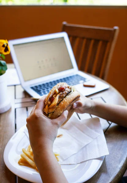 Close Woman Hands While Eating Cheeseburger Lunch Break Quarantine Period — Stock Photo, Image