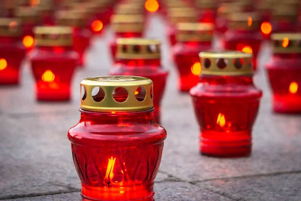 Red Lanterns Burning Candles Granite Slabs Background Burning Candles Lanterns — Stock Photo, Image