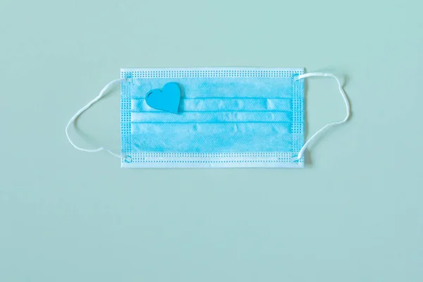 One Heart Disposable Medical Mask Blue Face Protective Mask Heart — Stock Photo, Image