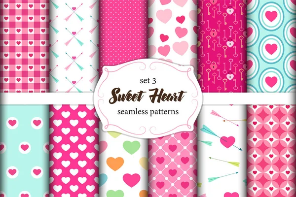 Conjunto bonito de escandinavo doce coração Valentim Dia padrões sem costura com texturas de tecido —  Vetores de Stock