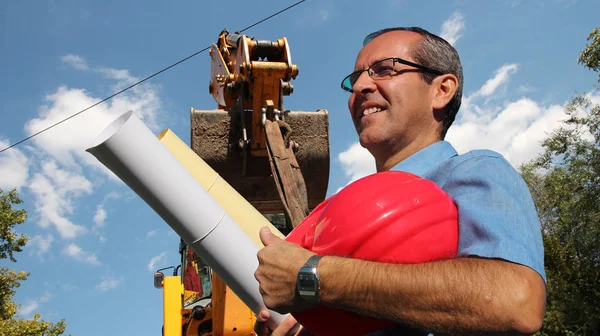 Arquitecto o Ingeniero en Trabajo en el Sitio de Construcción — Foto de Stock