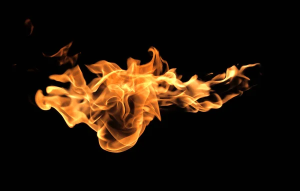 Огонь пламени на черном фоне — стоковое фото