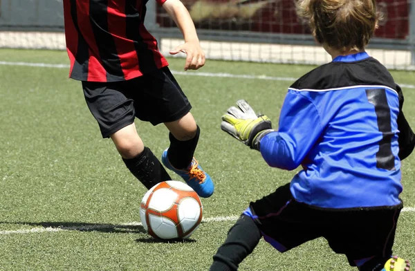Mecz piłki nożnej dzieci — Zdjęcie stockowe