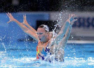 Lolita Ananasova ve Anna Voloshyna Ukrayna