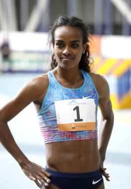 Barcelona, İspanya - Şubat, 13: Genzebe Dibaba Etiyopya 3000 metre olay sırasında Atletizm toplantı uluslararası Catalunya Pista Coberta. 13 Şubat 2013 Sabadell, Barcelona İspanya
